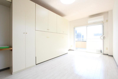 【居間・リビング】 | サンアベニュー谷津 | システム収納でスッキリ