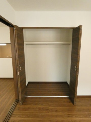 【収納】 | リコルテ東福生 | お洋服も沢山収納できますね。