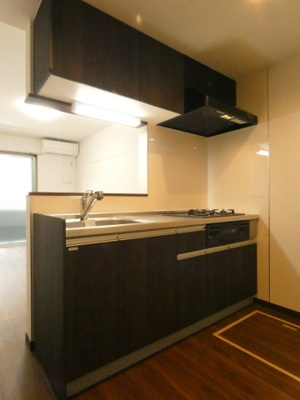 【キッチン】 | リコルテ東福生 | 3口ガスシステムキッチン、経済的な都市ガスです