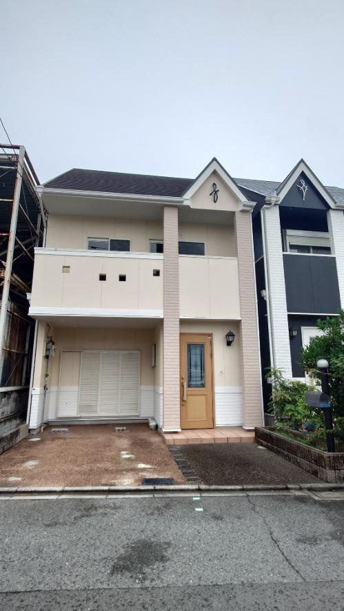 南寺方東通4丁目　中古一戸建ての外観|新しい生活にいかがでしょうか？外観はお住まいの顔になります。こだわりたいポイントですね。外壁塗装や屋根塗装のご相談も承っております。
■現地内覧・資金計画相談・住宅ローン相談もお問合せ受付中■