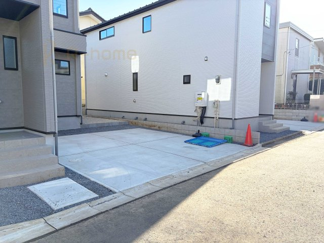 守谷市松ケ丘5期　新築戸建て　1号棟の駐車場|カースペースは2台お停めいただけます♪