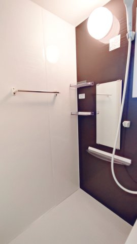 東大阪市若江南町2丁目　中古戸建の浴室