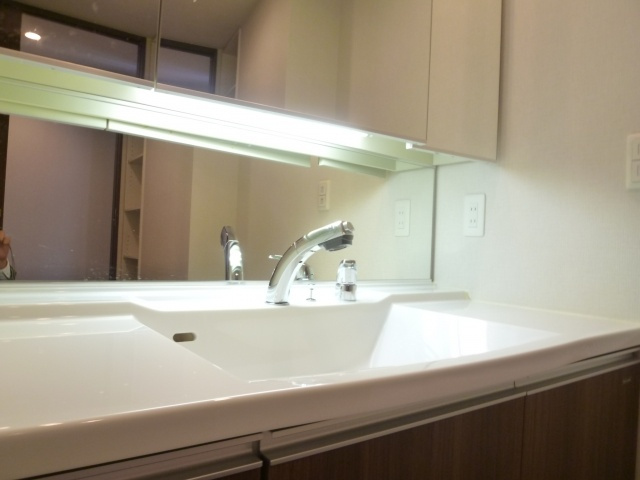 シティスパイアナンバグレイスの独立洗面台