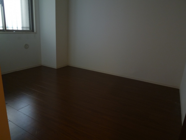 シティスパイアナンバグレイスの洋室