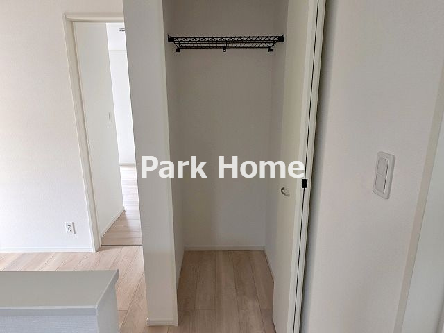 高知市薊野西町1丁目 第１-1号棟 新築戸建ての収納|２F:ホール内収納