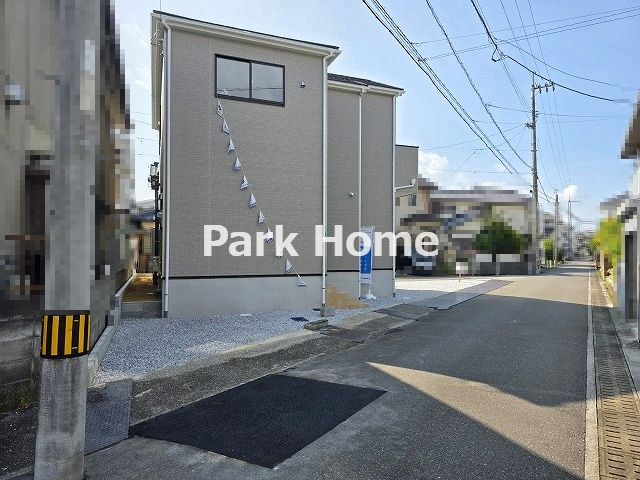 高知市薊野西町1丁目 第１-1号棟 新築戸建ての前面道路含む現地写真