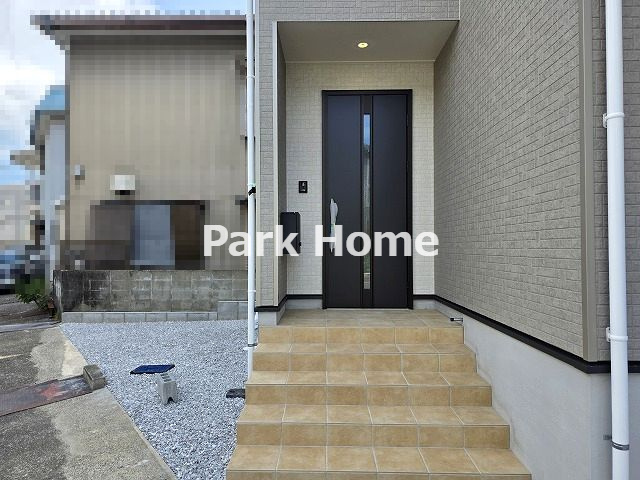 高知市薊野西町1丁目 第１-1号棟 新築戸建ての玄関