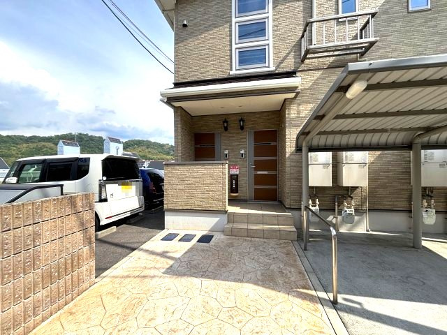 エアリーヒル原町のエントランス