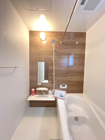 碧南市日進町（新築一戸建）の浴室