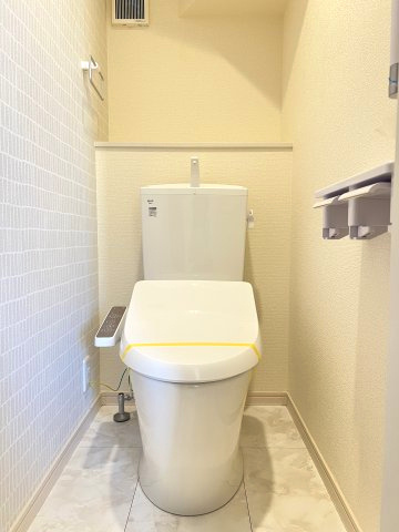 碧南市日進町（新築一戸建）のトイレ