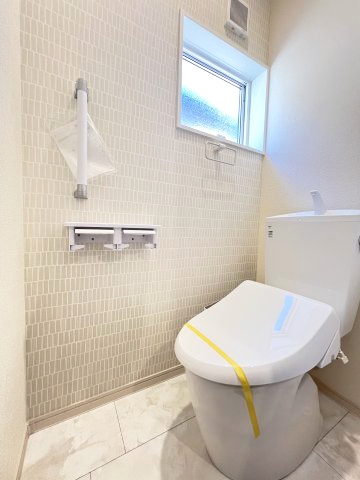 碧南市日進町（新築一戸建）のトイレ|2階トイレ