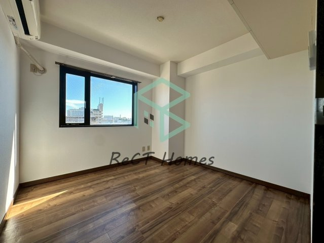 コム・ロワイヤル姫路幸町の居間・リビング