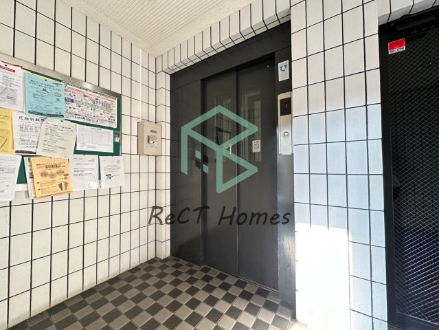 コム・ロワイヤル姫路幸町のエントランス