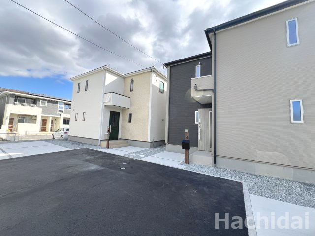 碧南市日進町（新築一戸建）の前面道路含む現地写真