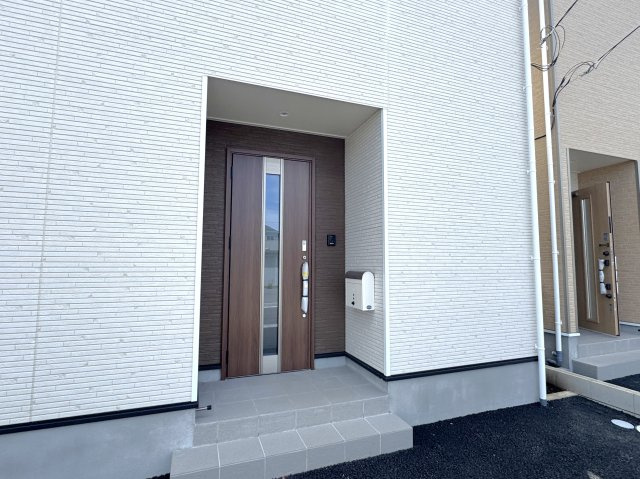 柏市高田新築戸建（高田第７）のエントランス|エントランス・玄関ポーチ