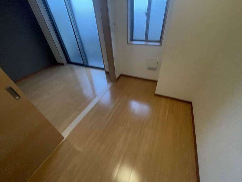 イーストレジデンスの洋室