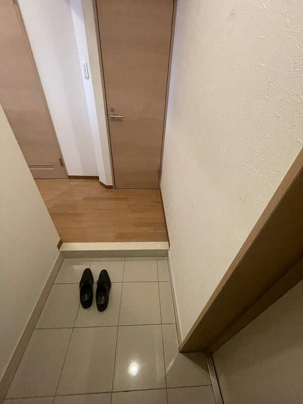 イーストレジデンスの玄関