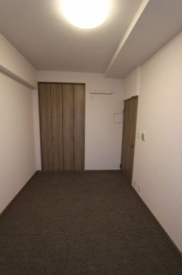 【洋室】 | ヴィルヌーブ八幡町 | 5.9帖