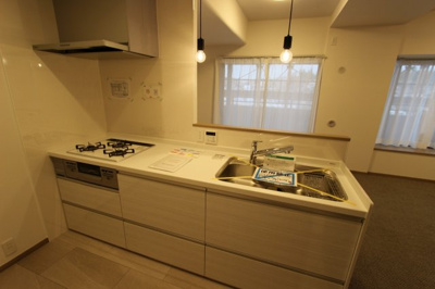 【キッチン】 | ヴィルヌーブ八幡町
