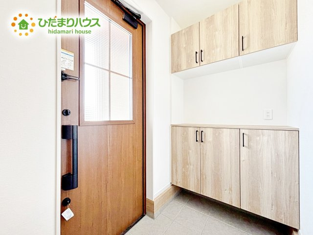 【玄関】 | 水戸市河和田1期　新築戸建　4号棟 | 丁度良い靴箱のサイズ♪これだけあれば家族全員の靴がしまえてスッキリ(^O^)