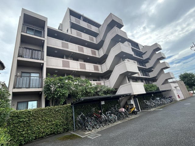 オーベル川越南大塚　1階　角住戸の外観