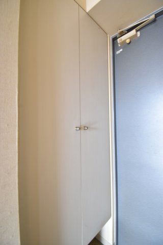 キャピトル幸町の玄関