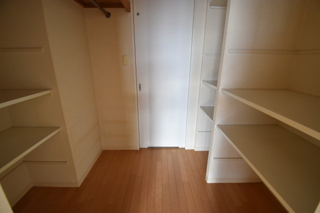 キャピトル幸町の収納