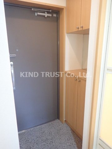 エステムコート梅田茶屋町デュアルスペースの玄関|収納豊富です