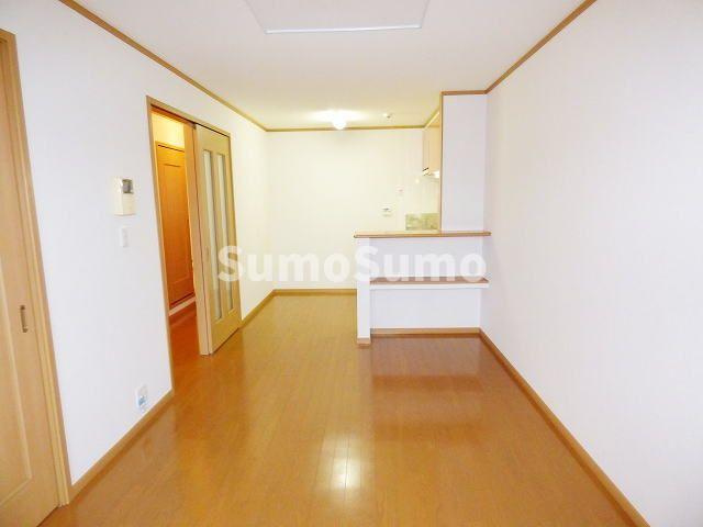 ピエール　カーサの居間・リビング|こちらのリビングで趣味の時間をお楽しみください