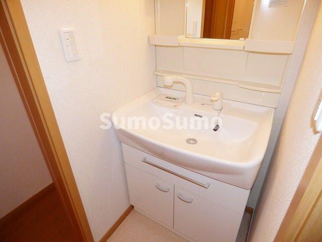 ピエール　カーサの洗面所|忙しい朝には欠かせない洗面所です