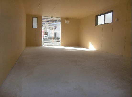 西原技建貸店舗の居間・リビング