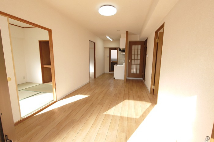 コンフォート　　刈谷市近郊の賃貸はクラスホームの居間・リビング