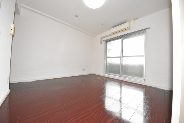 ドゥエリング桜川の居間・リビング