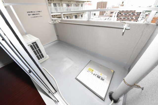 ドゥエリング桜川のバルコニー