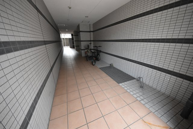 ドゥエリング桜川のエントランス