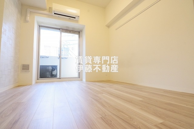 プレサンス大曽根駅前ファーストの洋室