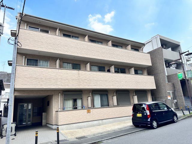 川崎市多摩区三田４丁目のアパートの外観