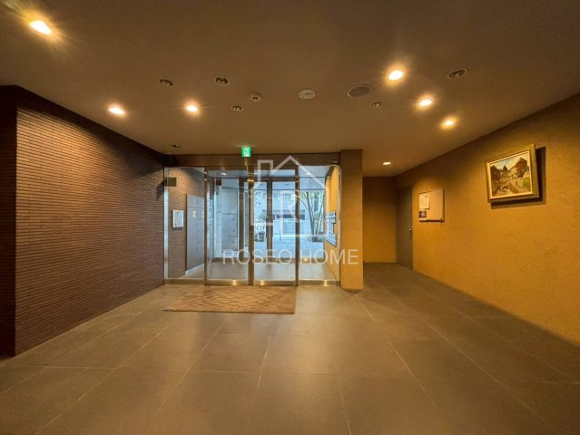 イーストモート高麗橋のエントランス