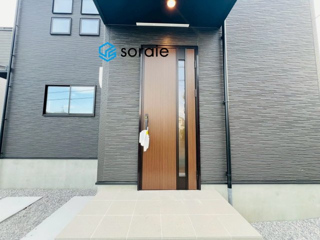 入間市上藤沢5期　全6棟　グラファーレ　新築戸建の玄関