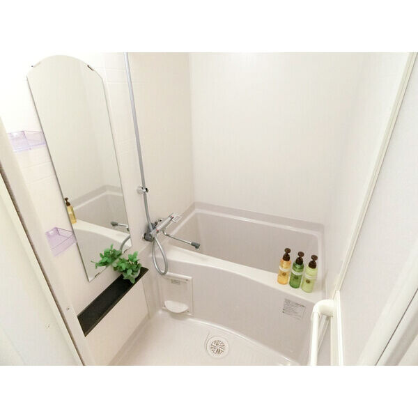 プレサンス新大阪イオリアの浴室