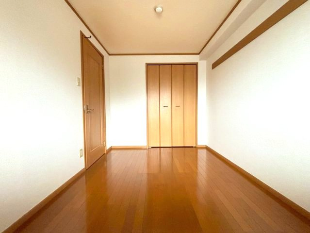 エテルネルＡの洋室