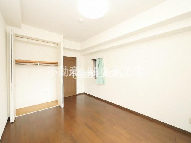 プレサンス西心斎橋の居間・リビング