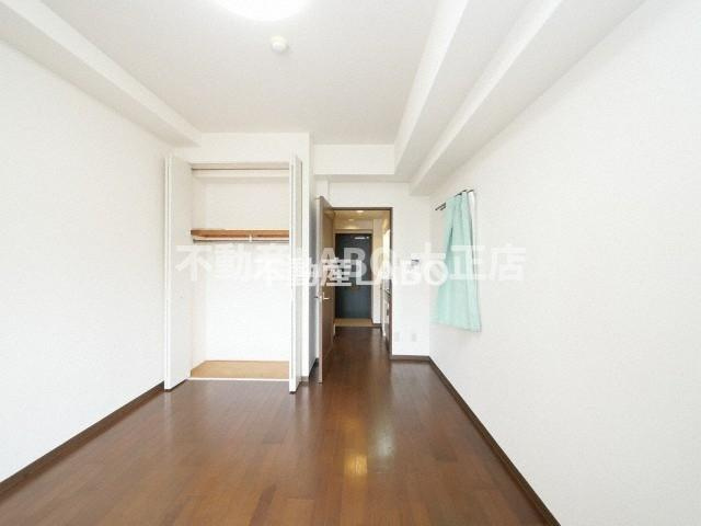 プレサンス西心斎橋の洋室