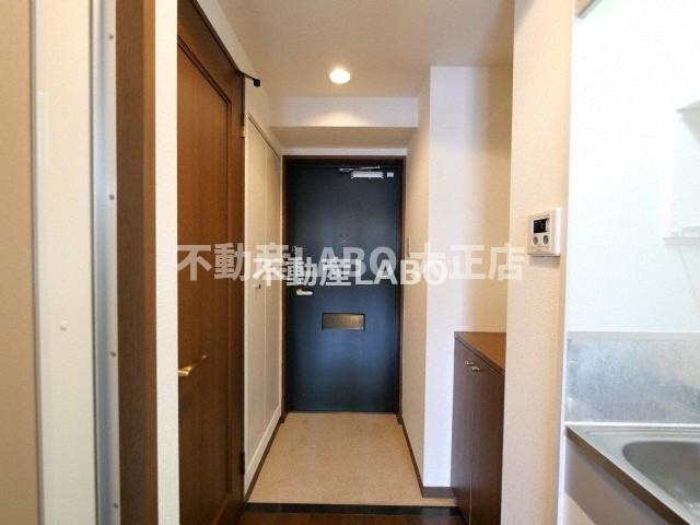 プレサンス西心斎橋の玄関