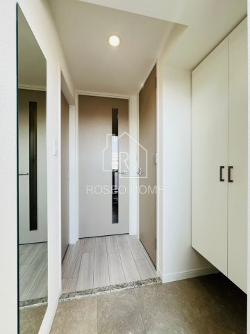 ディークラエスト玉造の玄関