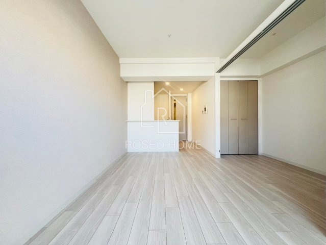 ディークラエスト玉造の居間・リビング