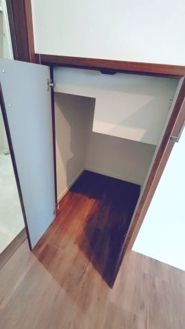 東大阪市御厨南2丁目　中古戸建の収納