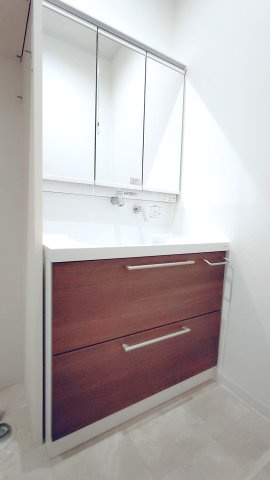 東大阪市御厨南2丁目　中古戸建の独立洗面台