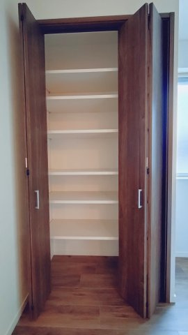 東大阪市御厨南2丁目　中古戸建の収納