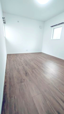 東大阪市御厨南2丁目　中古戸建の洋室